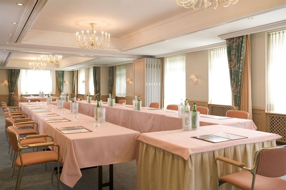 планировка номеров в отеле в берлине. отель steigenberger доха. гранд отель бельведер в давосе. фото номера отеля штайгенбергер. Steigenberger hotel business bay dubai.