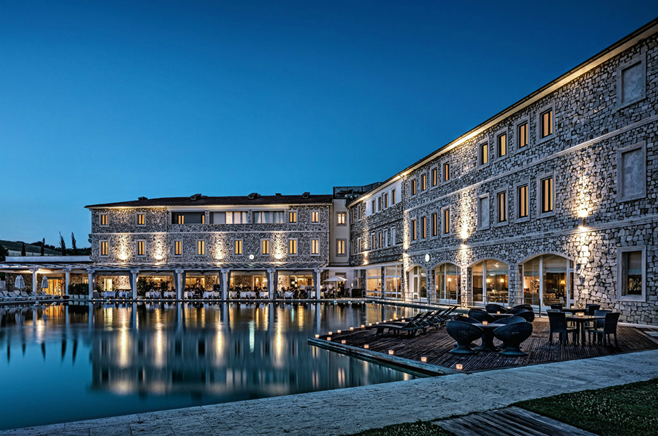 Любовь и шампанское на термальном курорте Terme di Saturnia, Италия